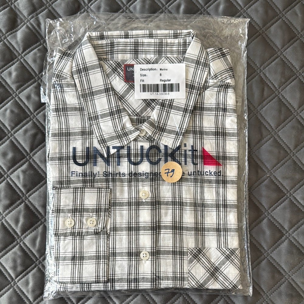 UNTUCKit Black and White Casual Button Down Shirt